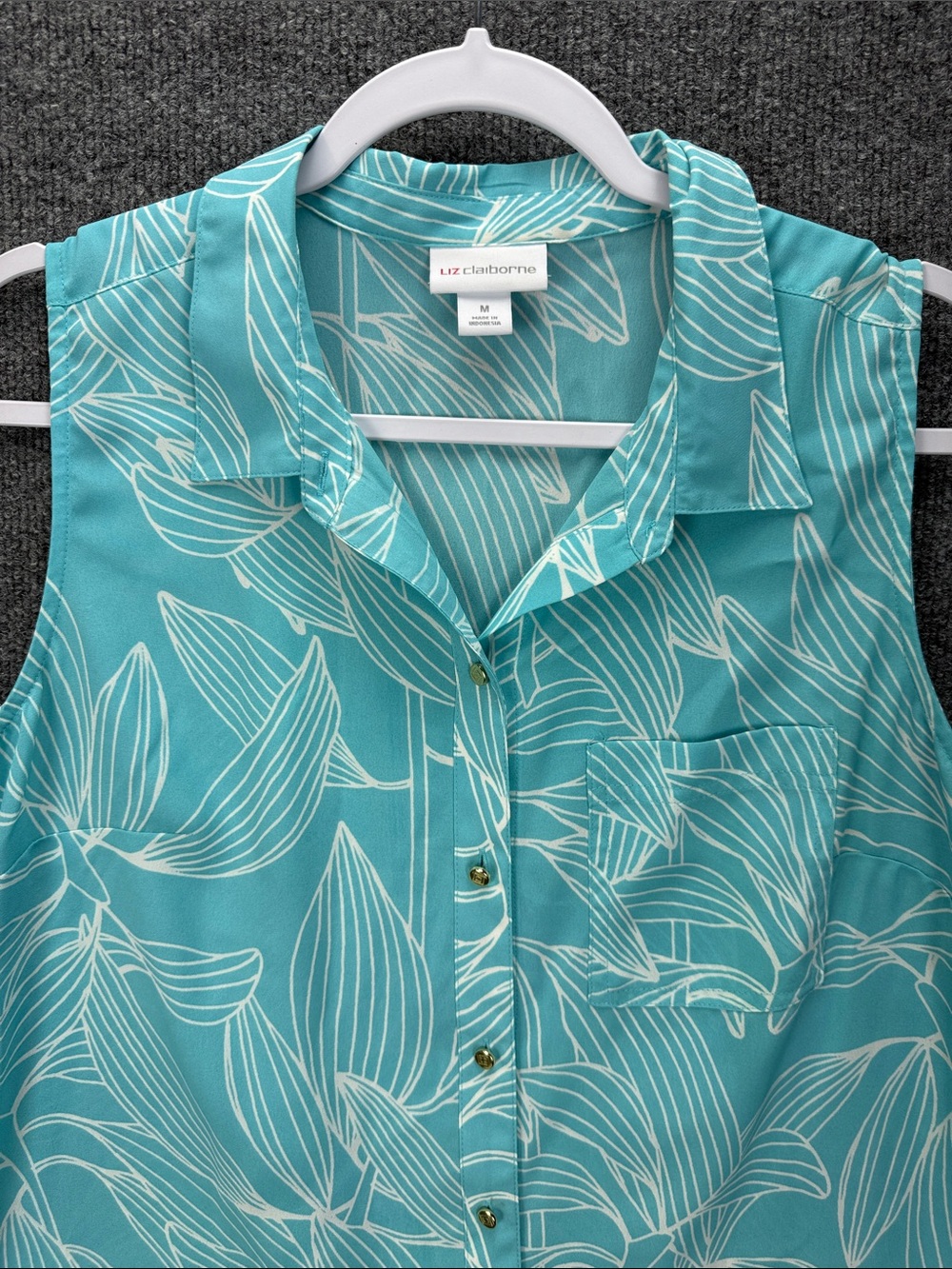 Liz Claiborne Turquoise Sleeveless Button-Up  Blouse - White Leaf Print Medium - Picture 3 of 9